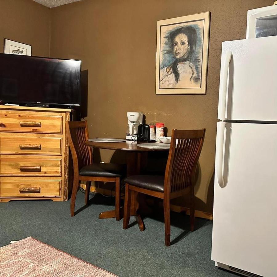 Muskie Bay Resort Nestor Falls Екстер'єр фото