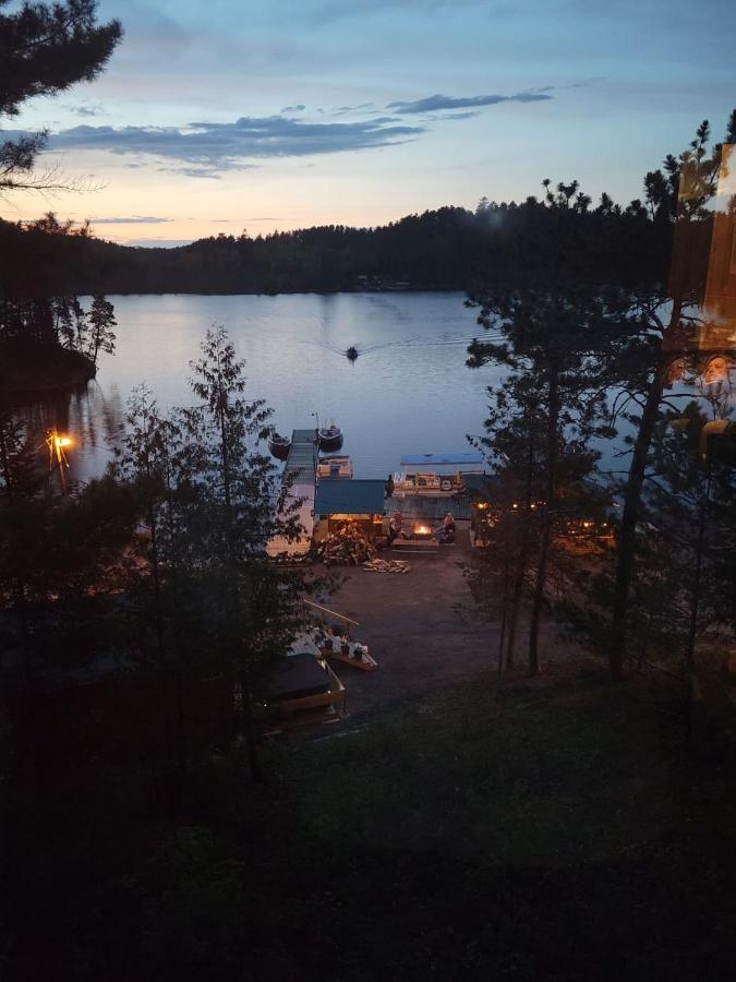 Muskie Bay Resort Nestor Falls Екстер'єр фото
