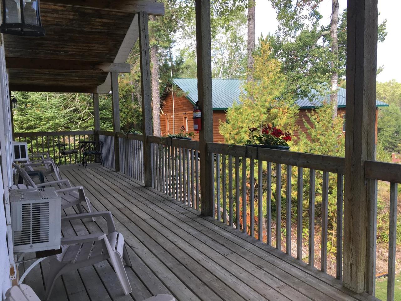 Muskie Bay Resort Nestor Falls Екстер'єр фото